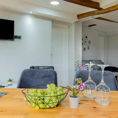 Bobevata - Entire House - Stunning View Old Town * Veliko Tarnovo
